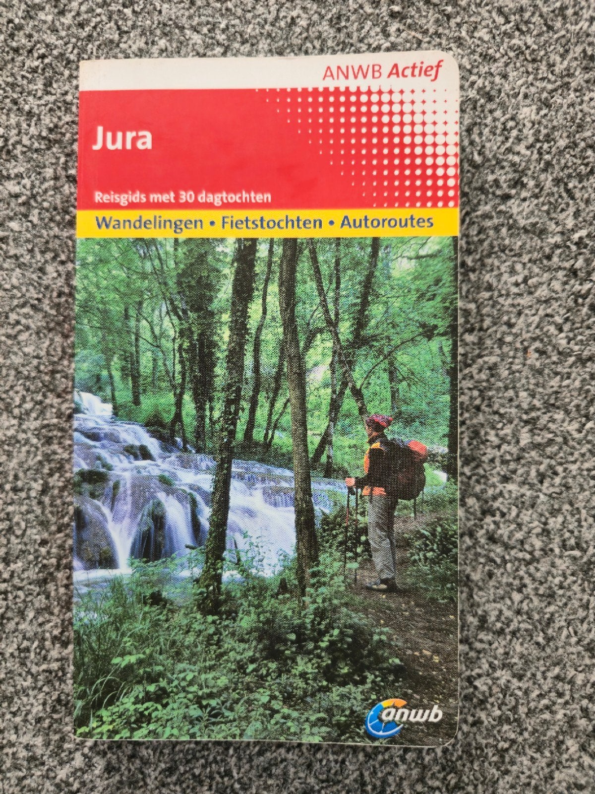 ANWB Actief Jura Reisgids - Wandelen, Fietsen, Autoroutes, Gelezen, Europa, Ophalen of Verzenden, Reisgids of -boek