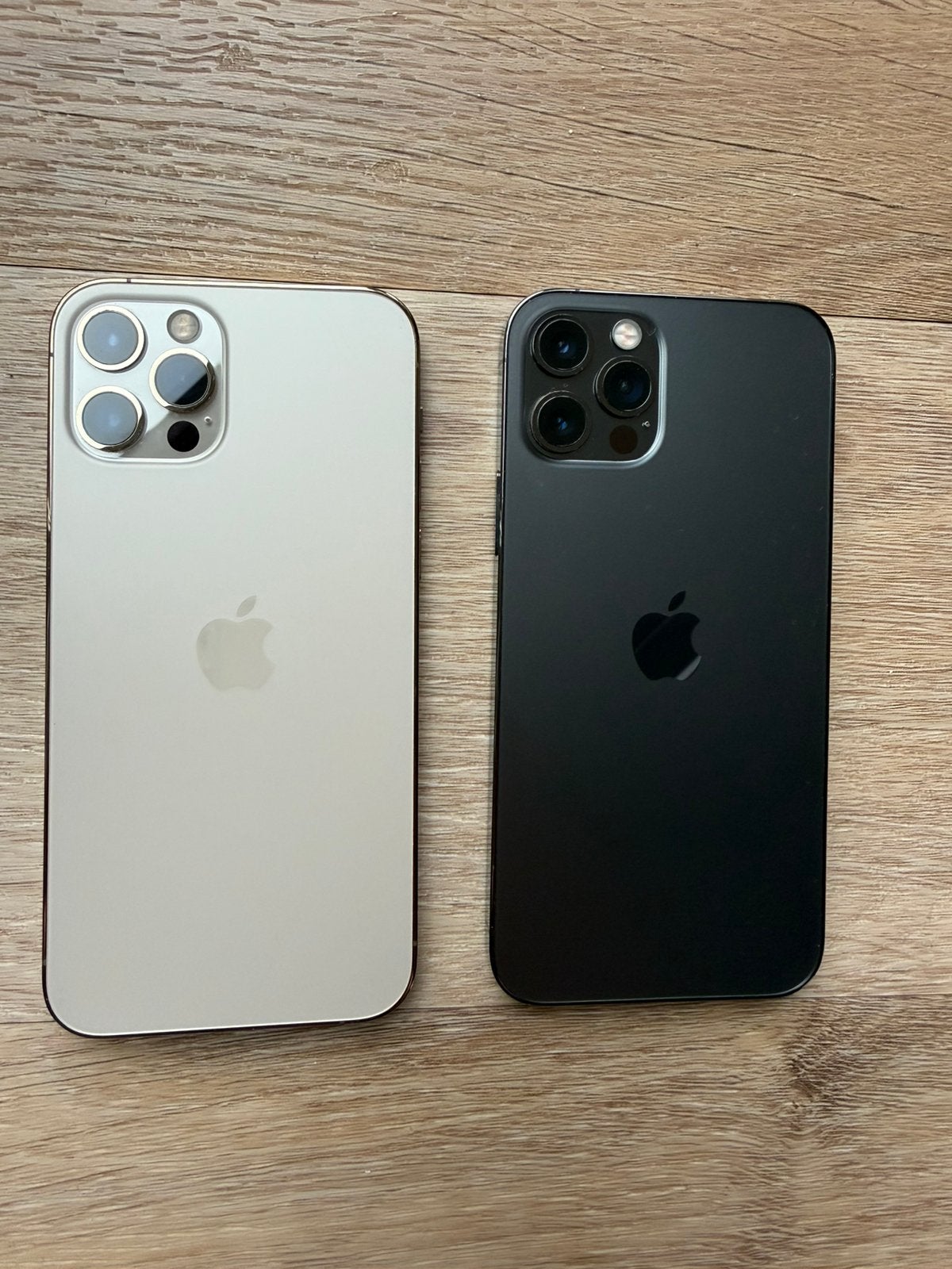 2x Iphone 12 pro te koop, Telecommunicatie, Mobiele telefoons | Apple iPhone, IPhone 12 Pro, Zo goed als nieuw, Zonder simlock