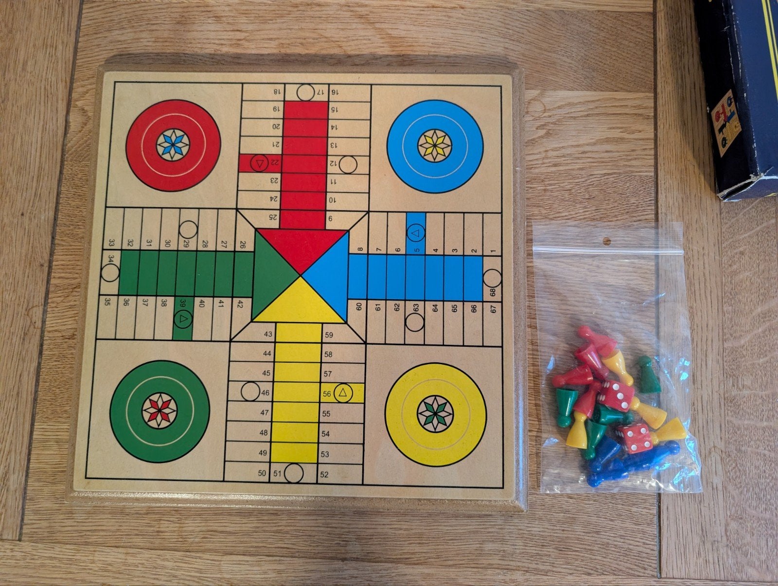 Mens-erger-je-niet Ludo Bordspel - Klassiek Gezinsspel, Drie of vier spelers, Ophalen of Verzenden, Gebruikt