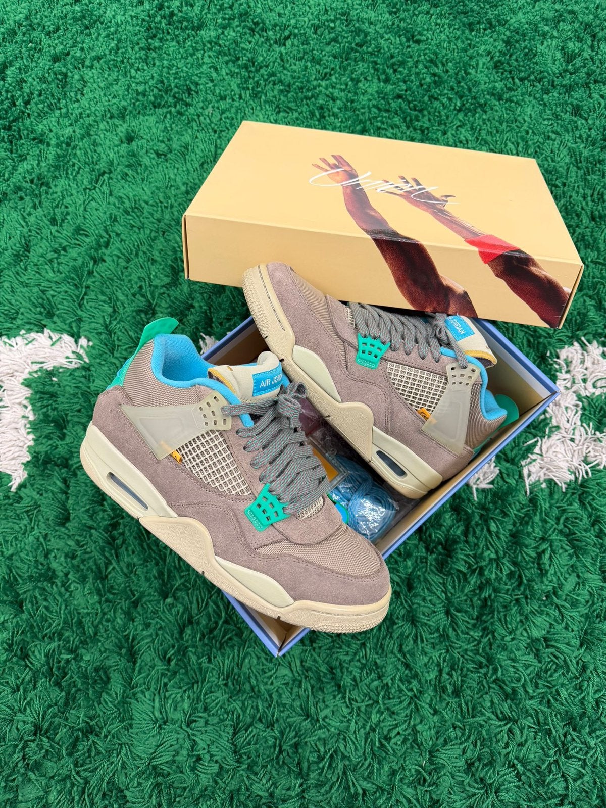 Nike Air jordan 4 retro Taupe/Haze Blue ( Maat 42 ), Ophalen of Verzenden, Zo goed als nieuw, Blauw