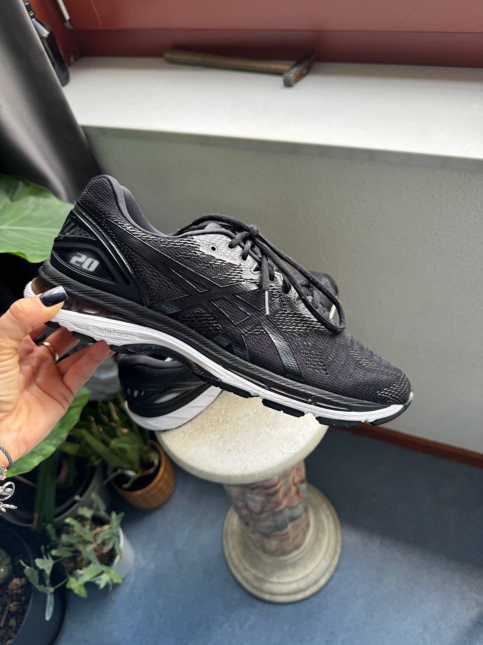 Asics, Zwart, Ophalen of Verzenden, Sneakers of Gympen, Zo goed als nieuw