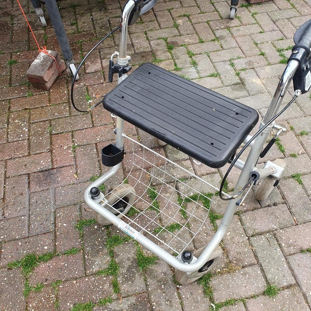 Rollator, Diversen, Rollators, Ophalen of Verzenden, Lichtgewicht, Zo goed als nieuw