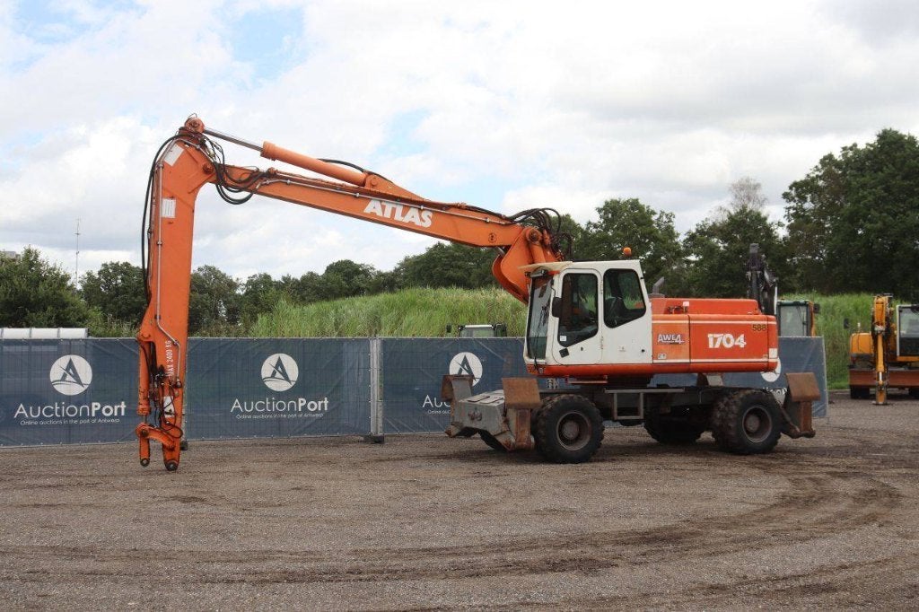 Veiling: Graafmachines en Wielladers, Ophalen, Graafmachine