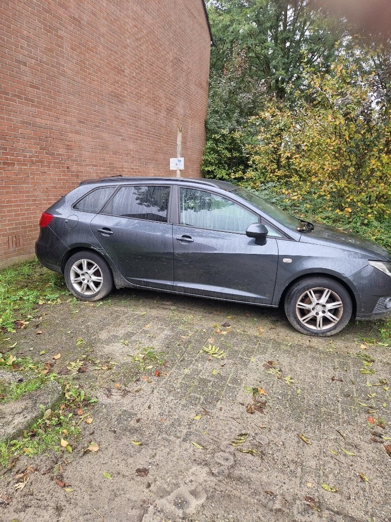 Seat Ibiza 1.2TDI 55KW Ecomotive ST 2011 Grijs - Motorschade, Auto's, Voorwielaandrijving, 74 pk, 1199 cc, Ibiza