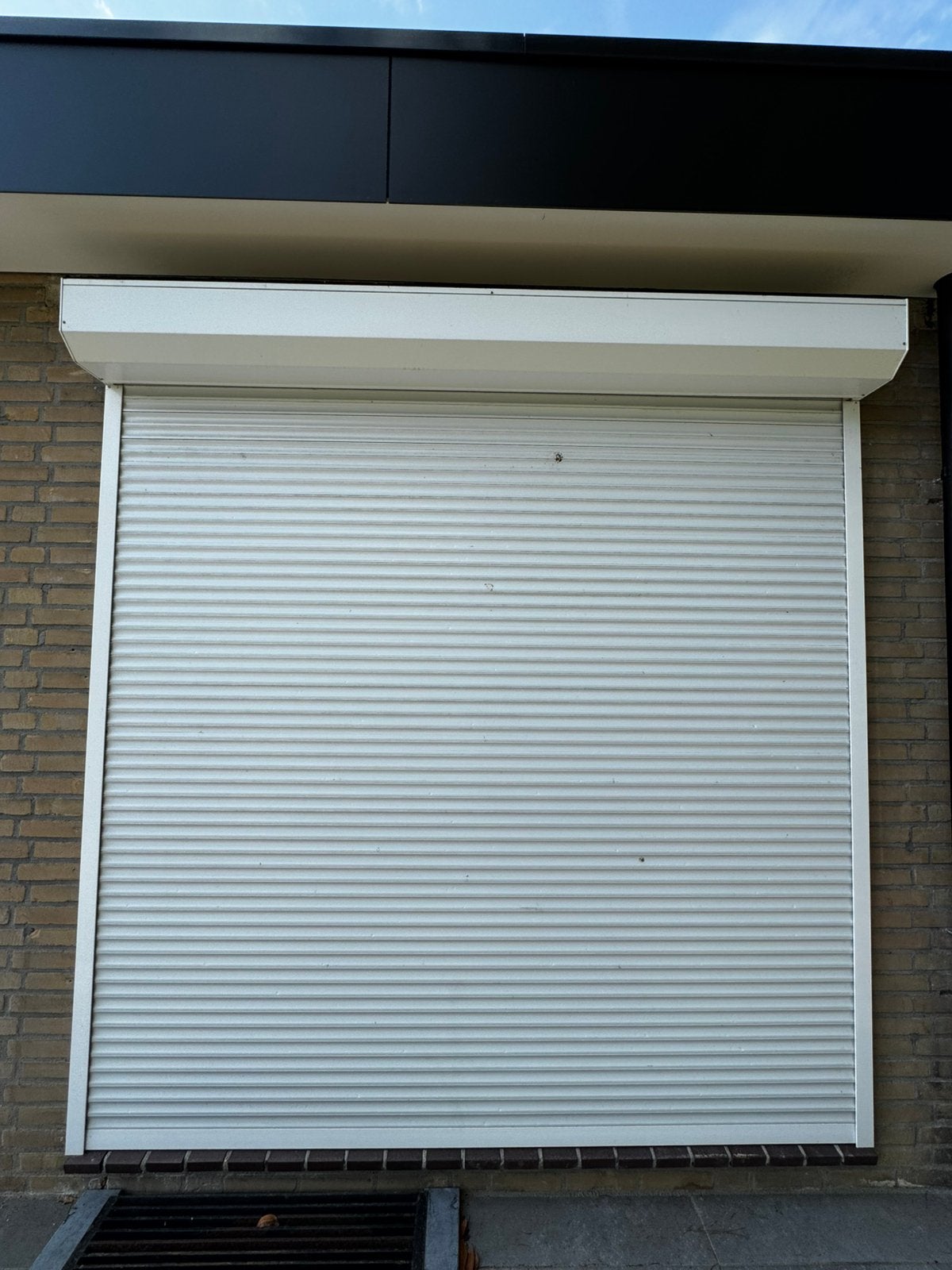 Diverse Rolluiken met electromotor, Doe-het-zelf en Verbouw, Ophalen, Gebruikt, 200 cm of meer, Wit