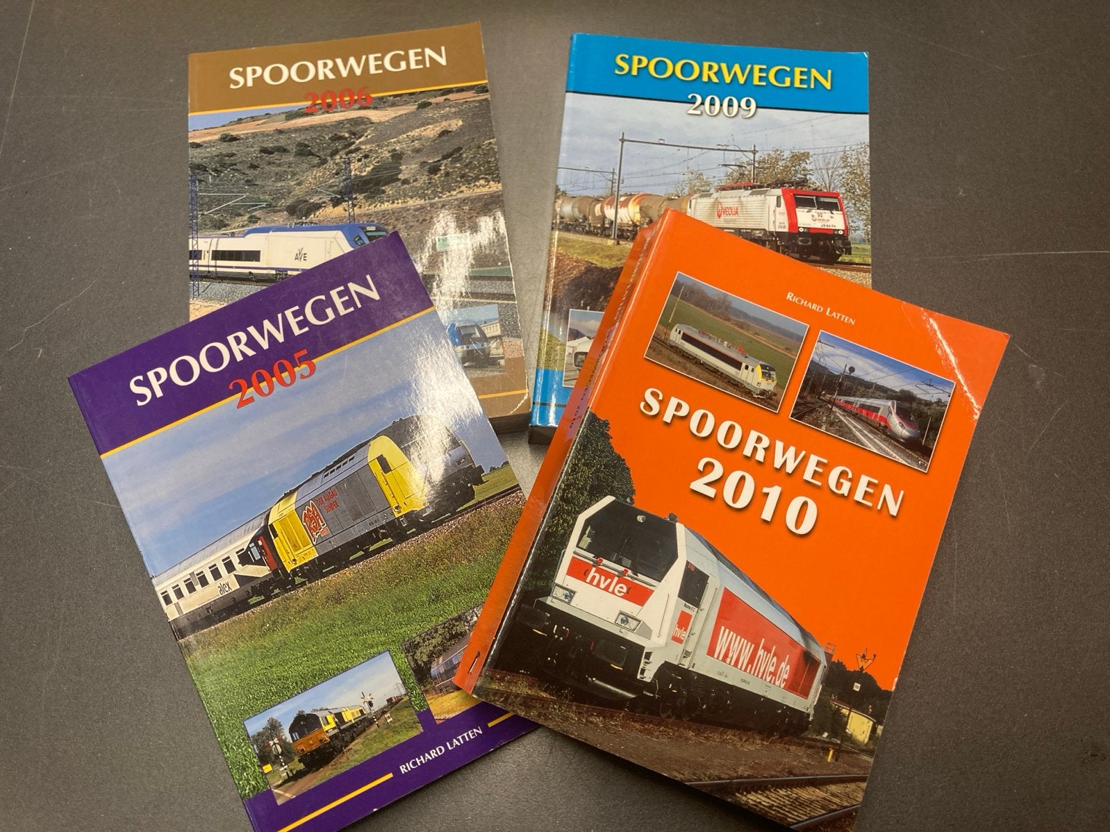 4 Spoorwegen Jaarboeken (2005, 2006, 2009, 2010) incl. porto, Verzamelen, Ophalen of Verzenden, Gebruikt, Trein, Boek of Tijdschrift
