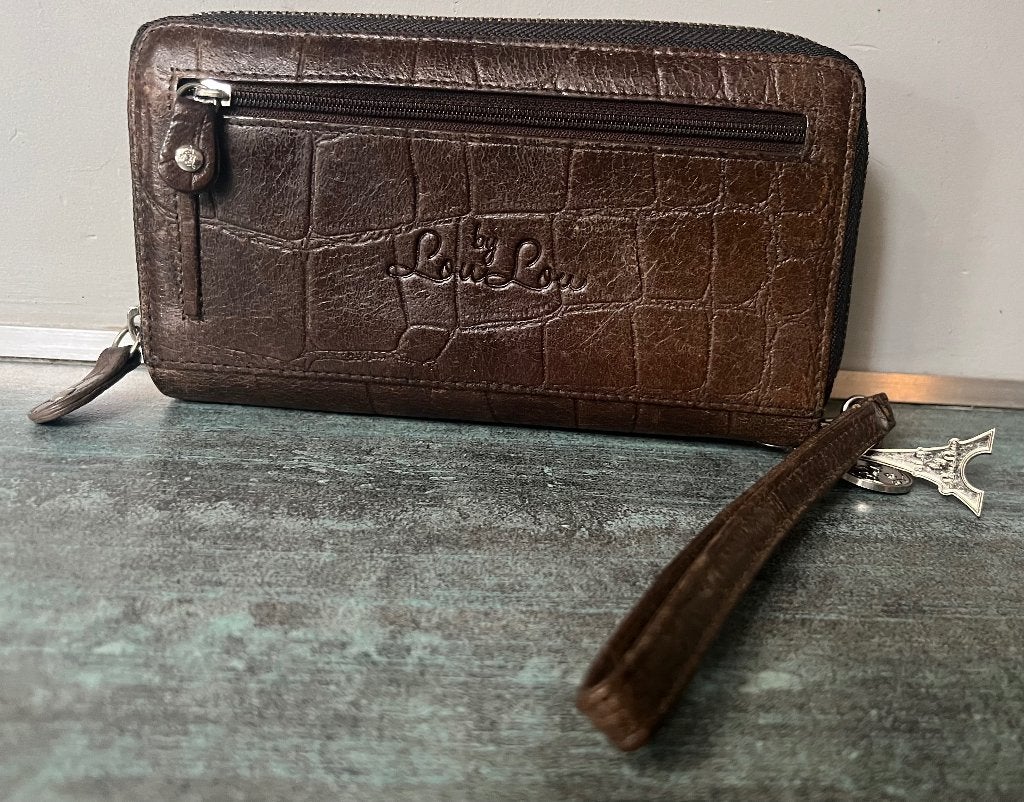 By LouLou. Leren croco portemonnee., Ophalen of Verzenden, Zo goed als nieuw, Bruin, Leer