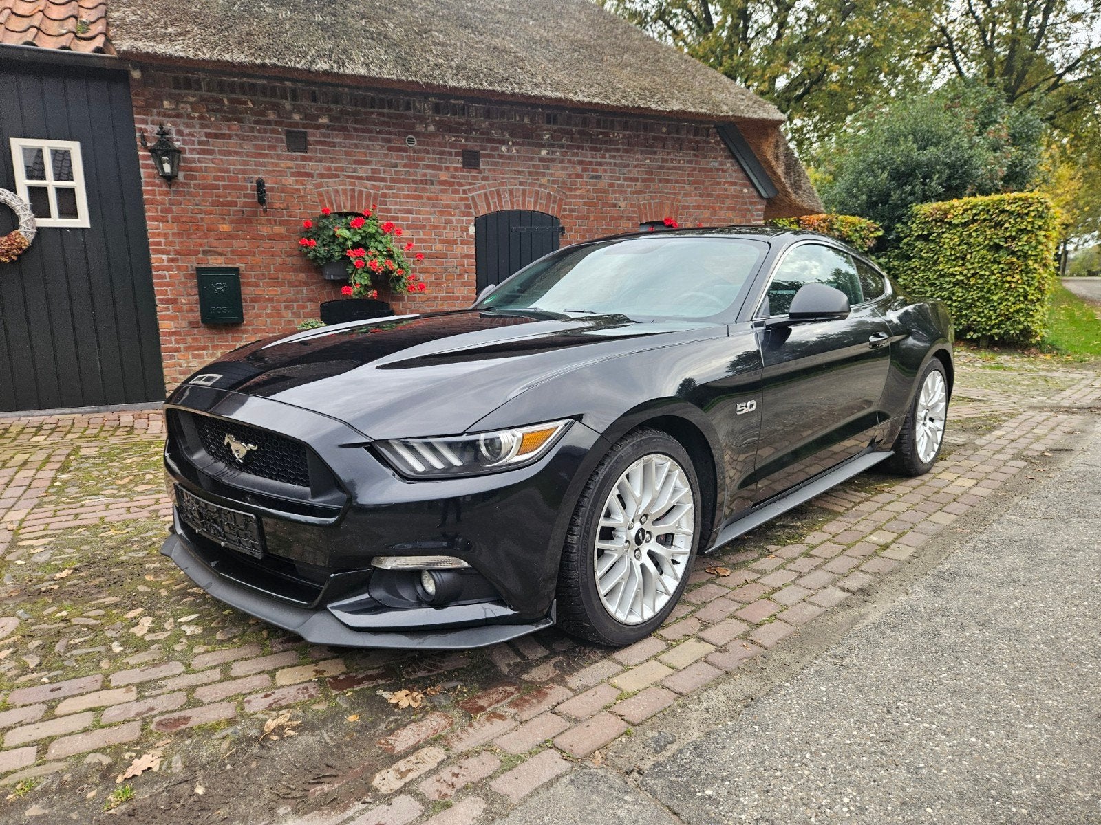 Ford mustang gt EU 5.0 V8 autom zeer mooi!! full option!!, Automaat, 5000 cc, Zwart, Leder