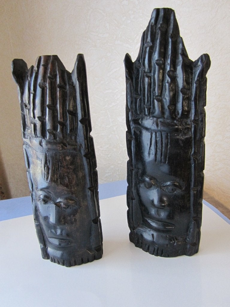 Twee gesculpteerde african tribal art figuren -, Hout, Gesneden, Verzenden, Masker