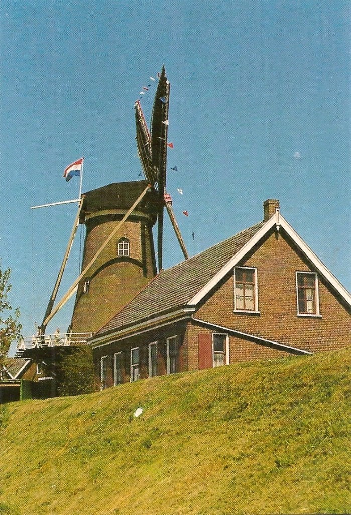 Ansichtkaart Molen "De Twee Gebroeders" Wijk en Aalburg, Ophalen of Verzenden, 1980 tot heden, Gelopen, Noord-Brabant