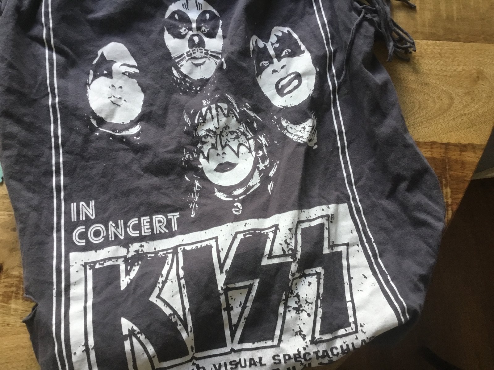 Uniek KISS 'In Concert' T-shirt met franjes, Maat 38/40 (M), Zwart, Ophalen of Verzenden, Korte mouw