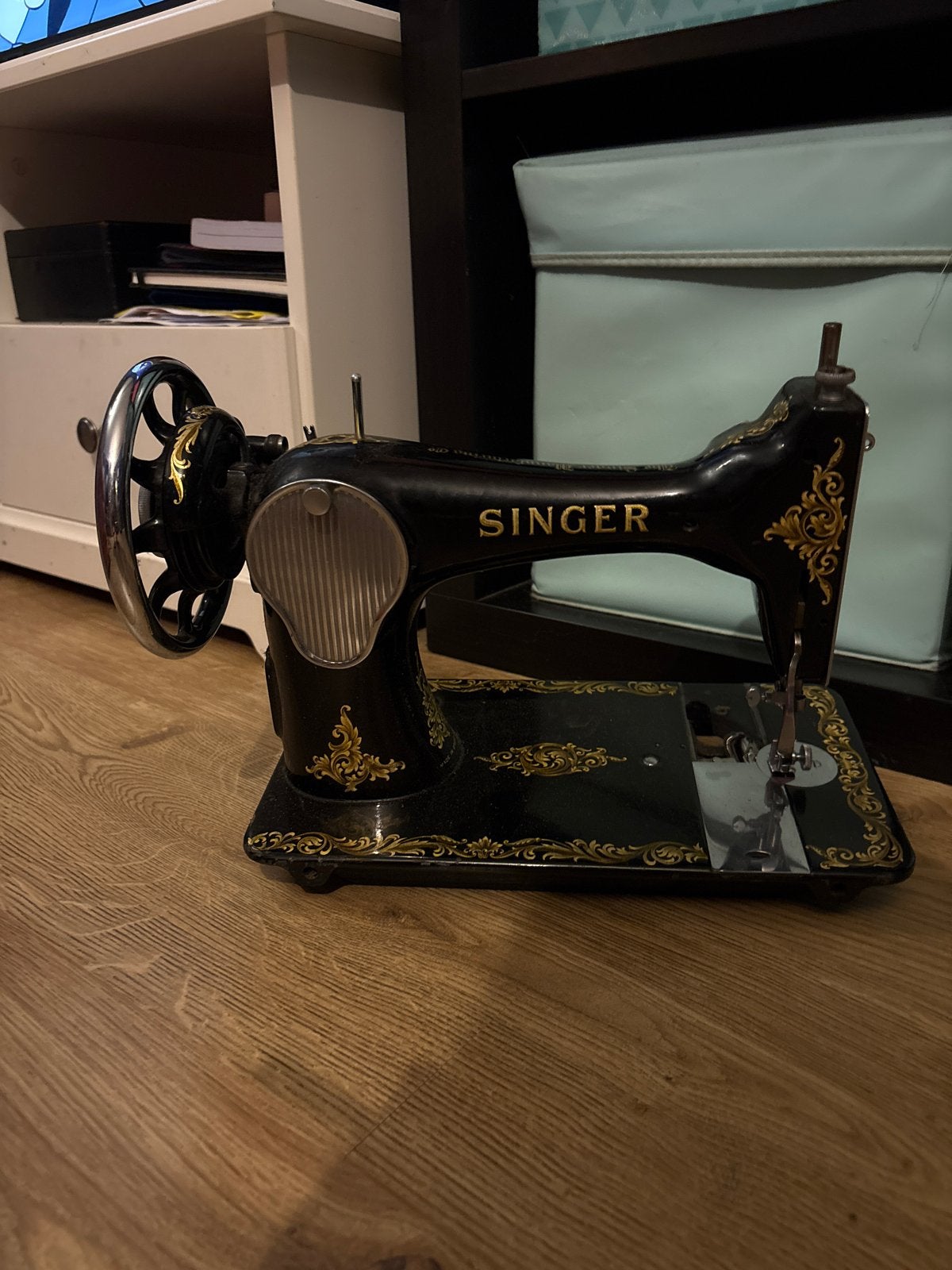 Antieke Singer Naaimachine 128K - Decoratief en Functioneel, Ophalen