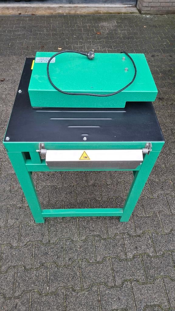 Cusion Pack 316 Karton schredder. Als nieuw!, Ophalen, ., Zo goed als nieuw, .
