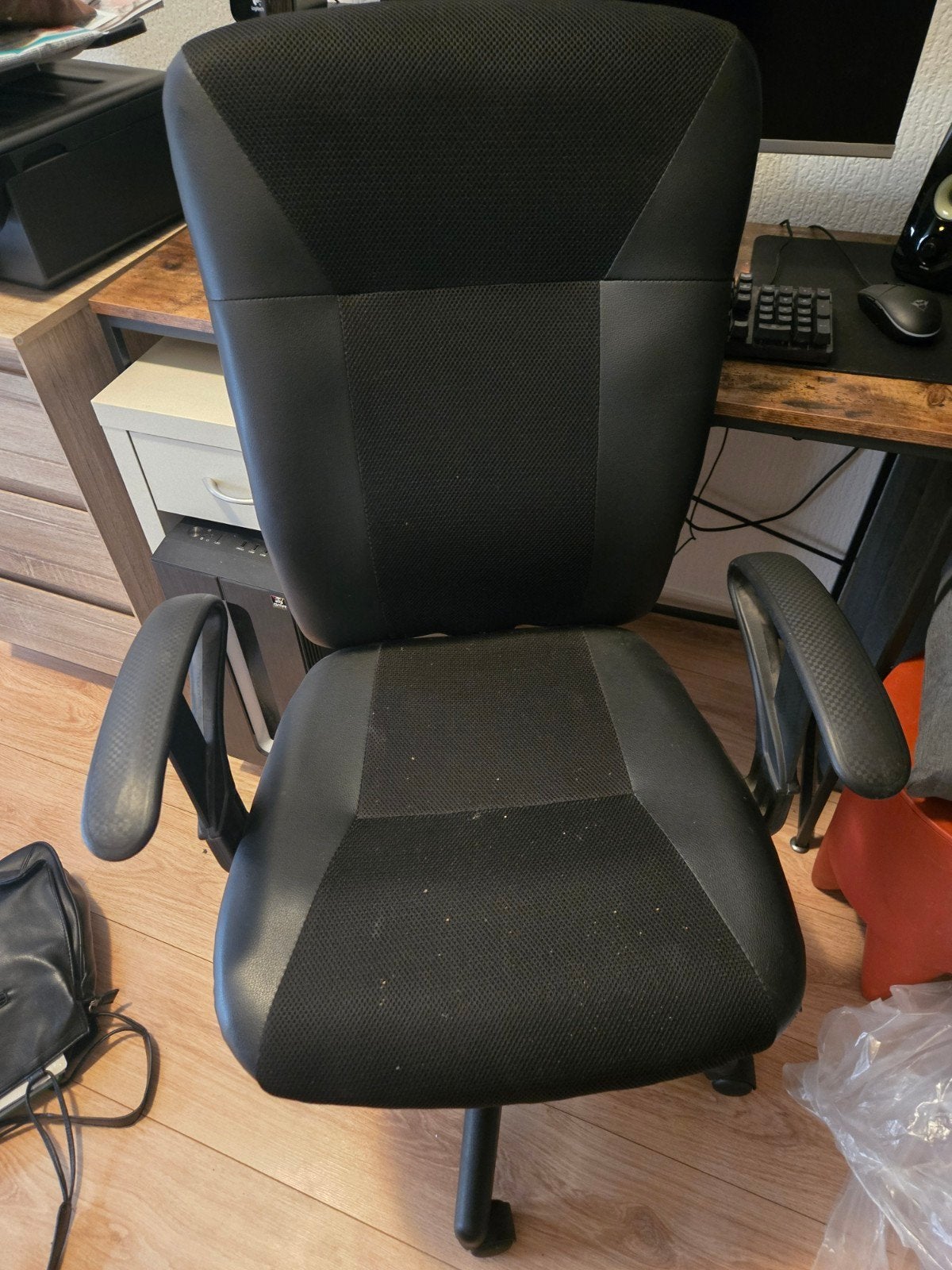 Complete computer set: PC, monitor, bureau & stoel, Ophalen, Gebruikt