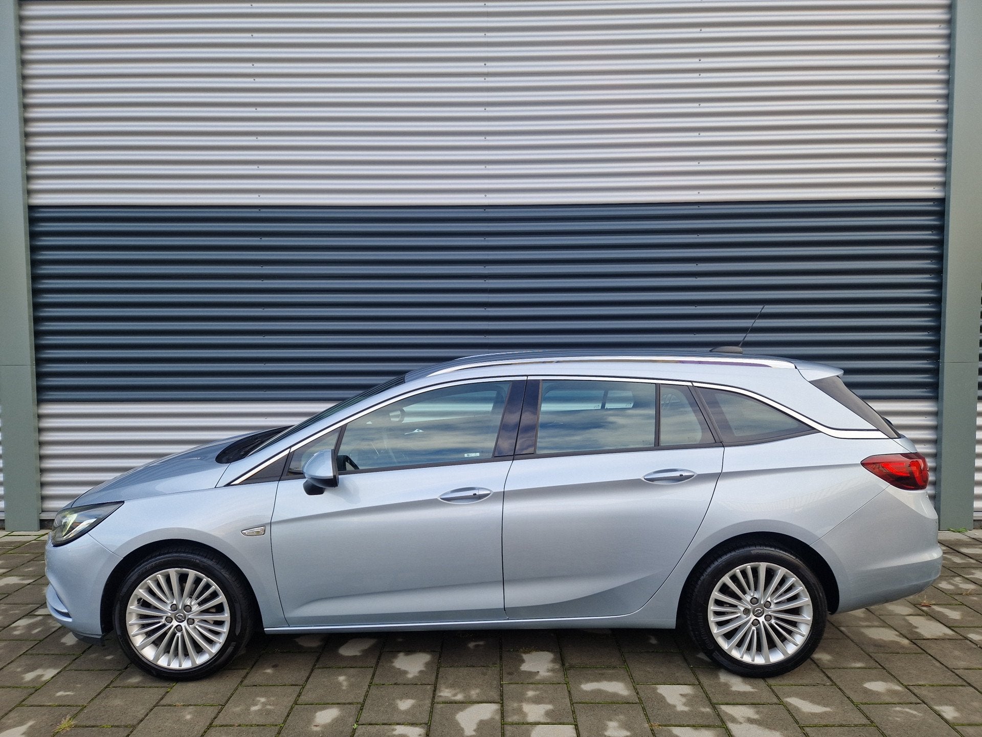 Opel Astra Sports Tourer, Airco, Leder, PDC enz 1.0 Innovati, Voorwielaandrijving, Gebruikt, 1178 kg, 620 kg