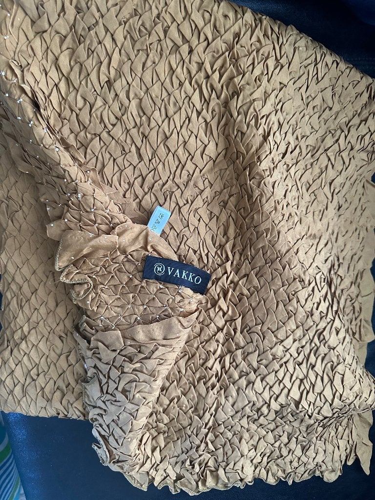 Sjaal silk, Ophalen of Verzenden, Zo goed als nieuw, Maat 46/48 (XL) of groter, Sjaal