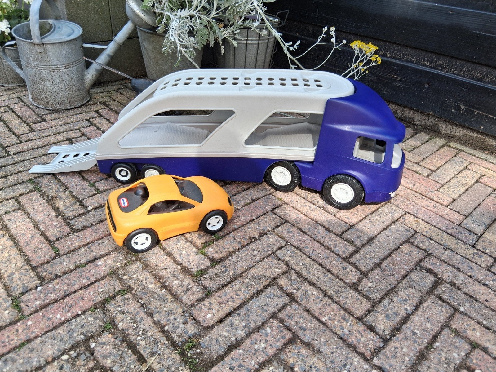 Little Tikes vrachtauto met auto, Ophalen of Verzenden, Gebruikt