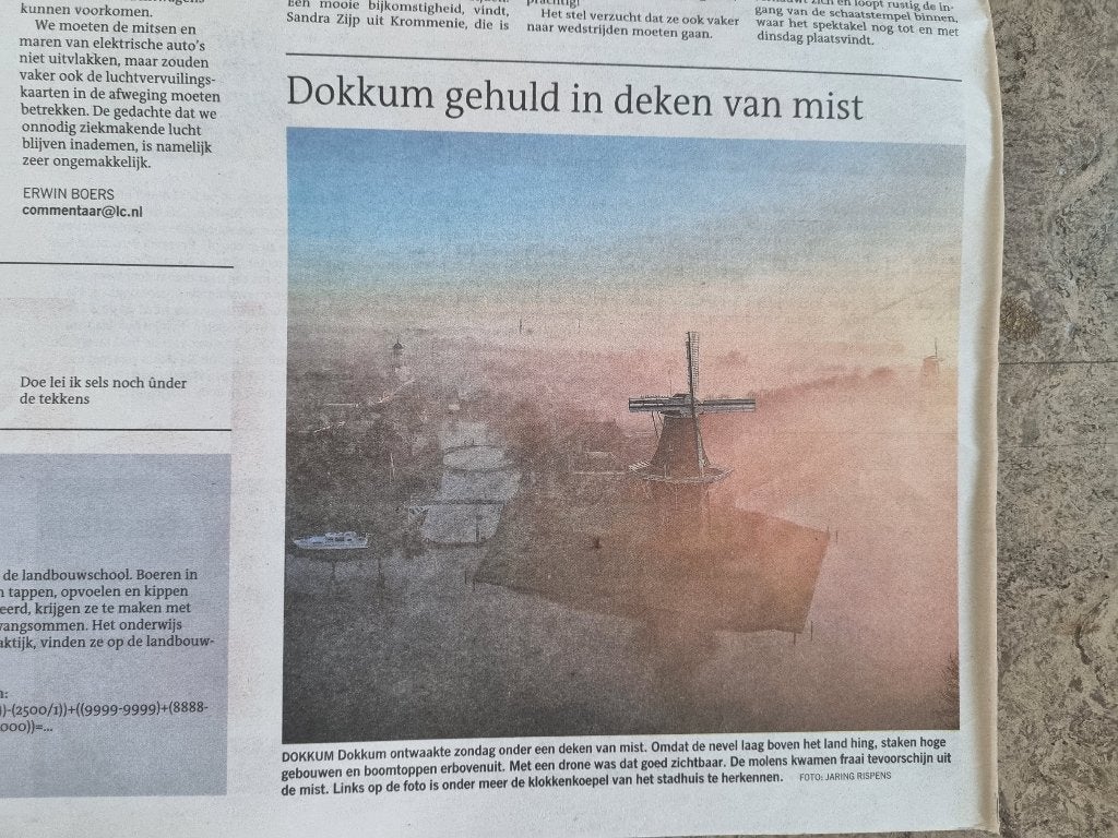 Molen Dokkum in deken van mist (2025), Ophalen of Verzenden, 1980 tot heden, Knipsel(s)