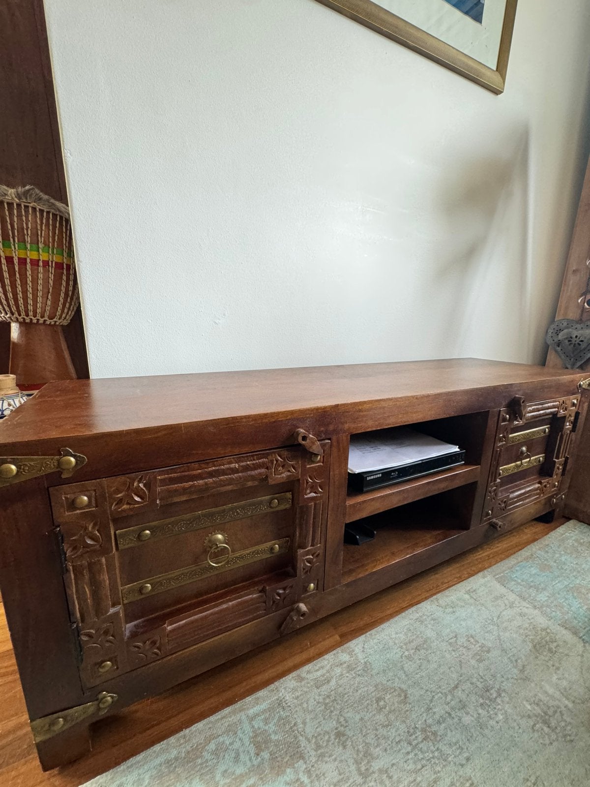 Tv meubel mango hout, bewerkt, Huis en Inrichting, Ophalen, 100 tot 150 cm, Zo goed als nieuw, Minder dan 100 cm