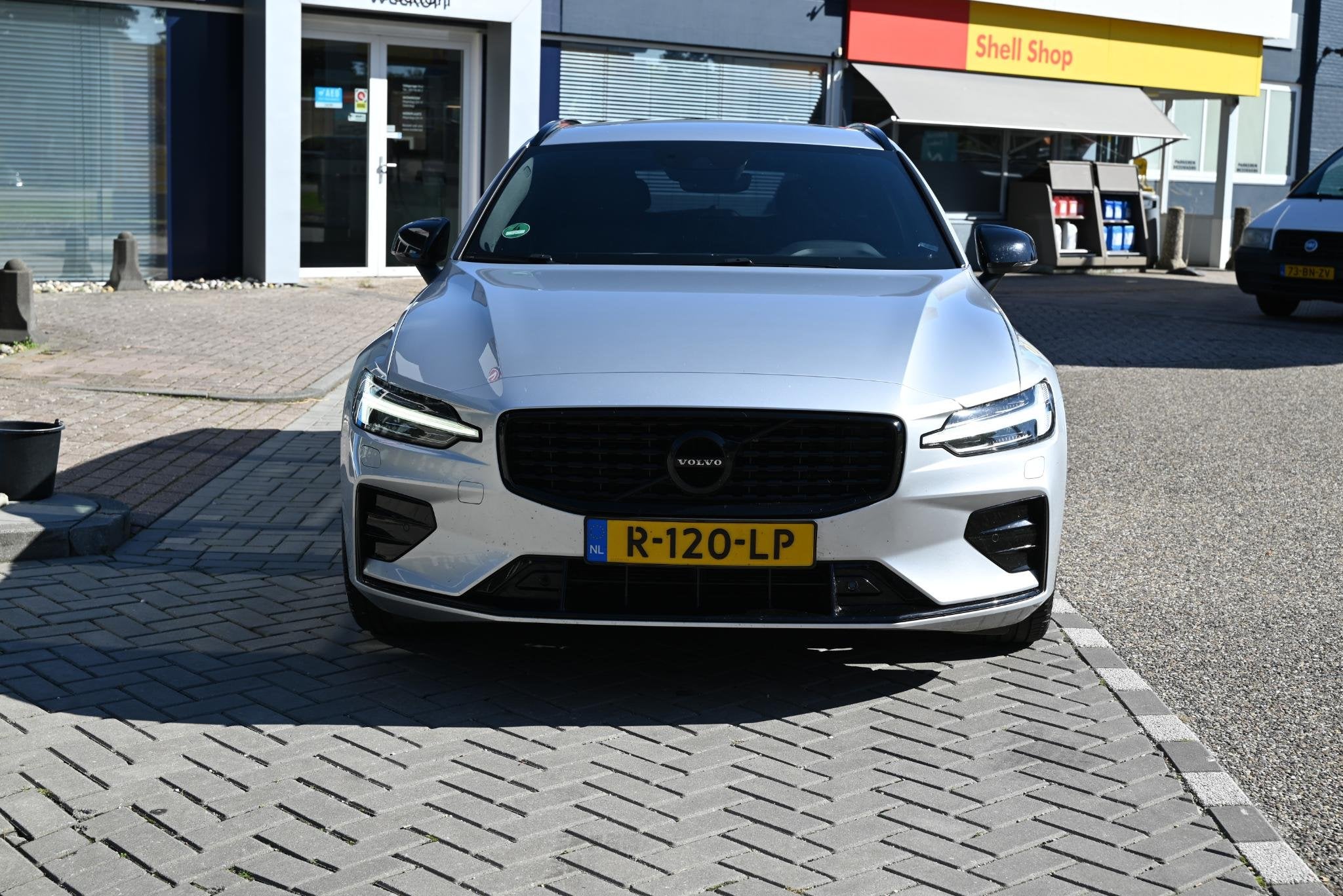 Volvo V60 2.0 B4 Plus Dark, Auto's, Euro 6, 4 cilinders, 1969 cc, 1634 kg