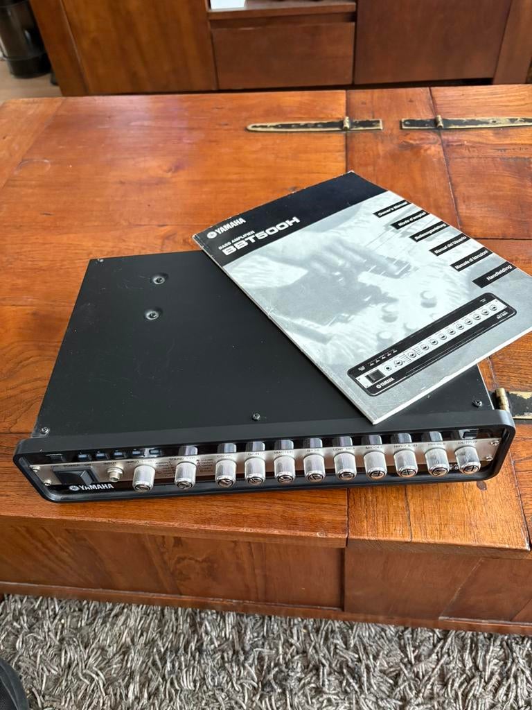 Bass versterker Yamaha BBT500H, Muziek en Instrumenten, Ophalen, Zo goed als nieuw, Basgitaar, 100 watt of meer