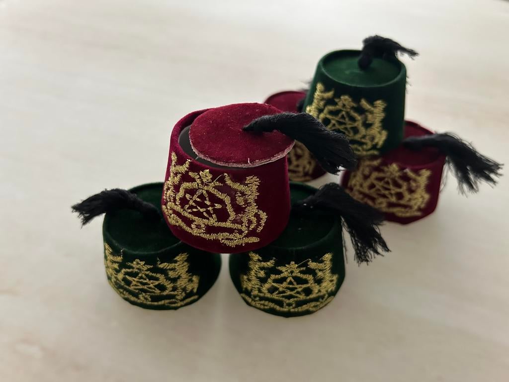 80 stuks groene thara hoedjes bedankjes, Ophalen of Verzenden, Zo goed als nieuw, Groen, Overige materialen