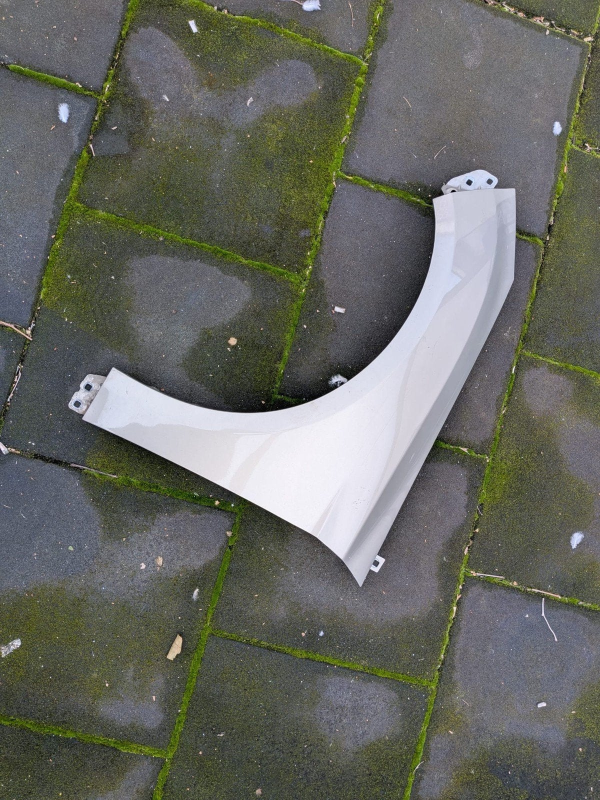 Spatbord linksvoor Ford Focus MK3.5 2014-2017 Tectonic Silve