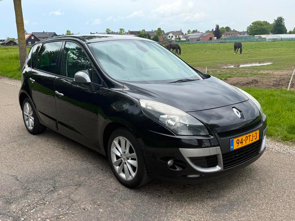 Renault Scénic 1.4 TCE Celsium APK 04-2027 NAP Airco, Auto's, Renault, Voorwielaandrijving, Euro 5, Stof, Gebruikt