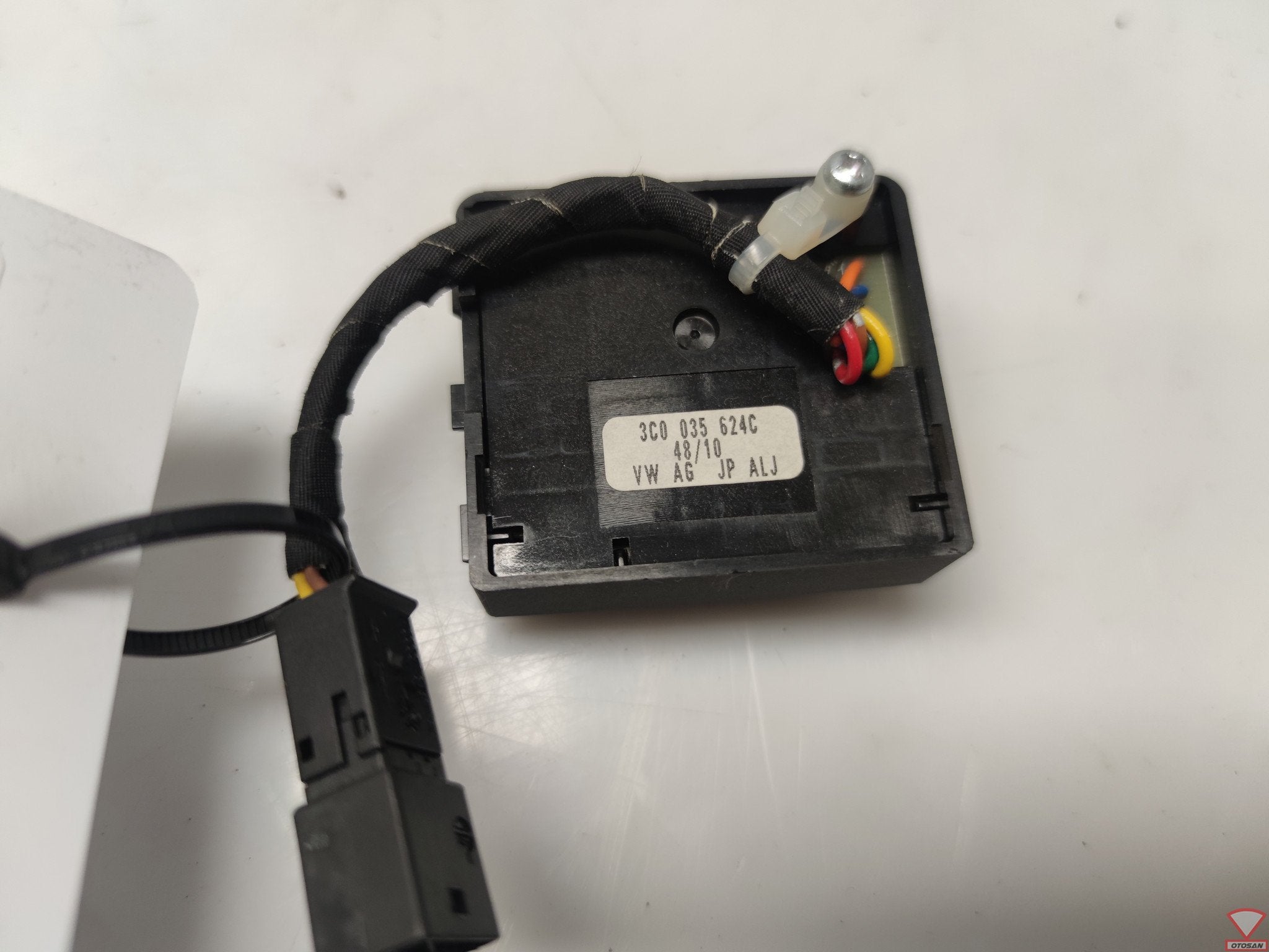 VW Golf 5 6 Passat Telefoonbediening Schakelaar 3C0035624C, Gebruikt, Volkswagen, Volkswagen AG, Berliner Ring 2
38440  Wolfsburg, DE
