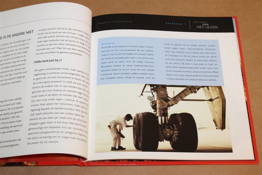 Een Bijzondere Band — Profile Bandenboek, Ophalen of Verzenden, Gelezen, Overige merken
