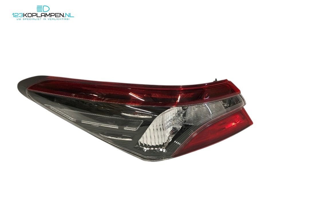 Toyota Camry 9 achterlicht links LED donker, Gebruikt, -, Verzenden, Toyota