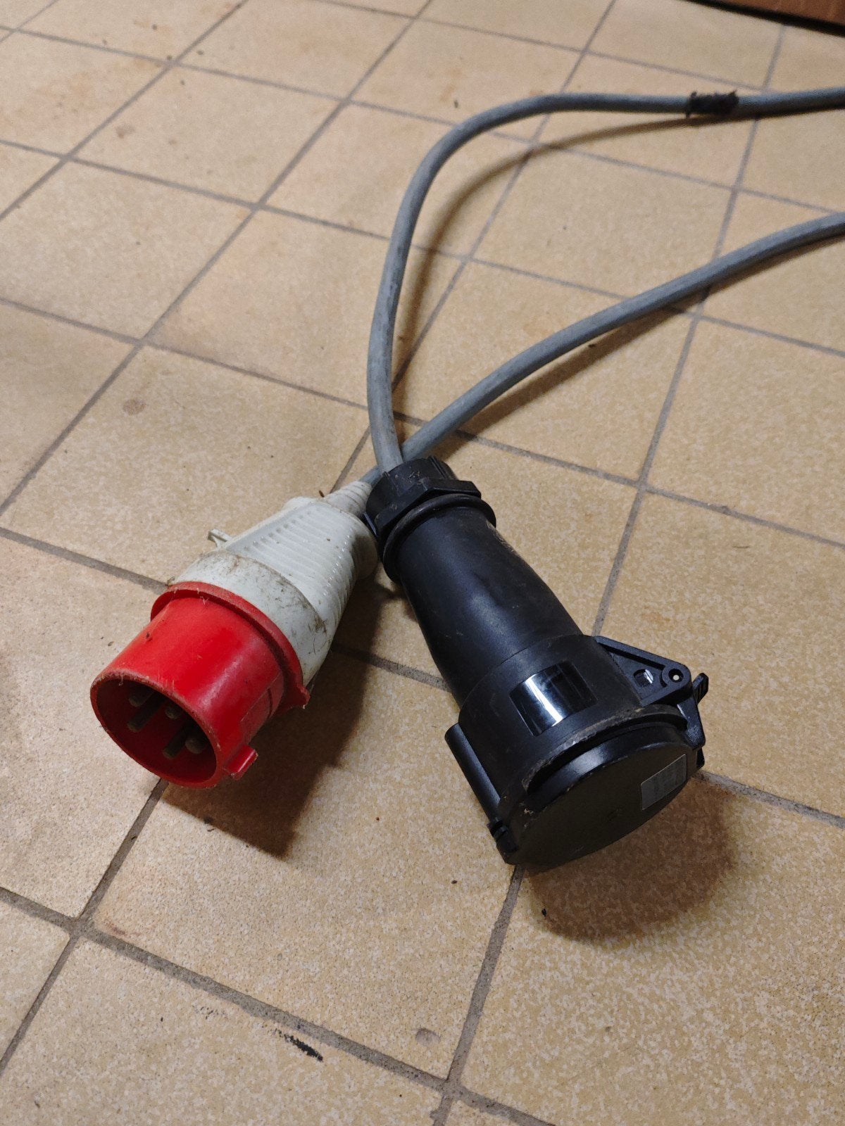 Krachtstroom kabel 50 meter met connectoren, Doe-het-zelf en Verbouw, Elektra en Kabels, Ophalen of Verzenden, Gebruikt, Kabel of Snoer