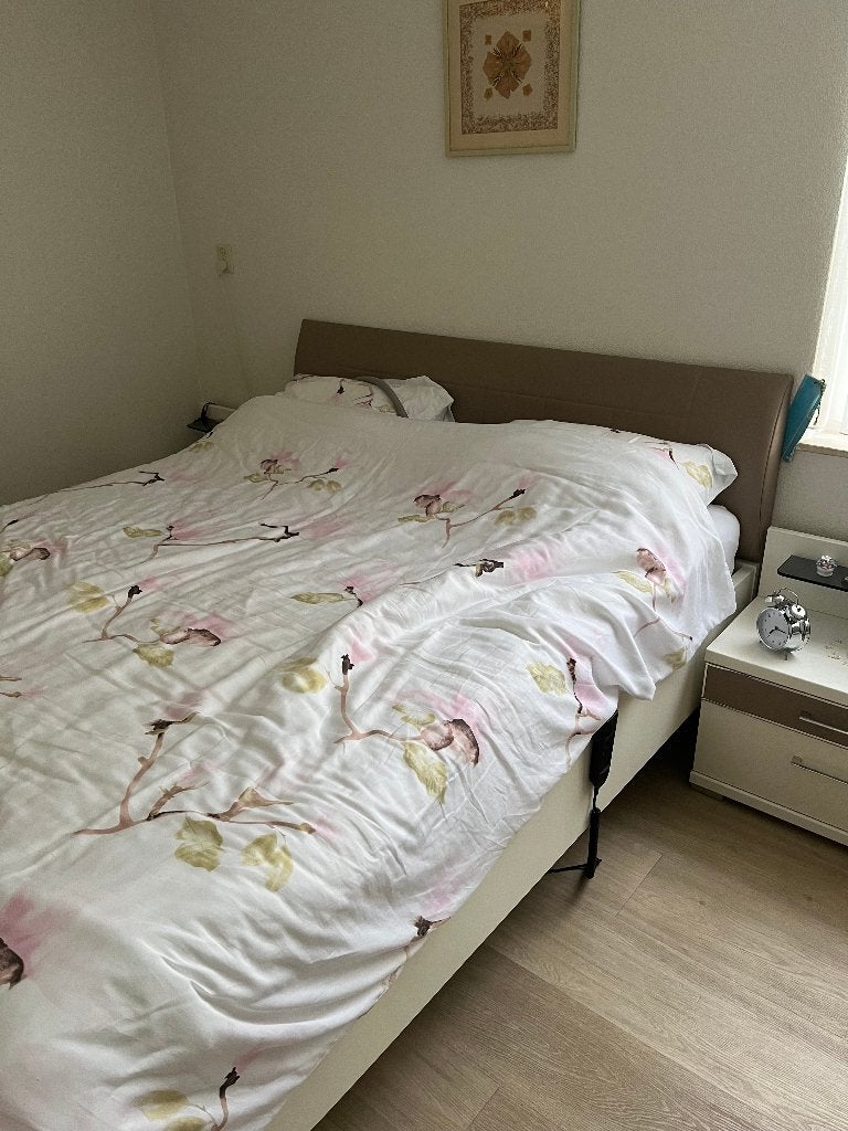 2 persoons bed, Huis en Inrichting, Slaapkamer | Bedden, Ophalen, Wit, Tweepersoons, Zo goed als nieuw