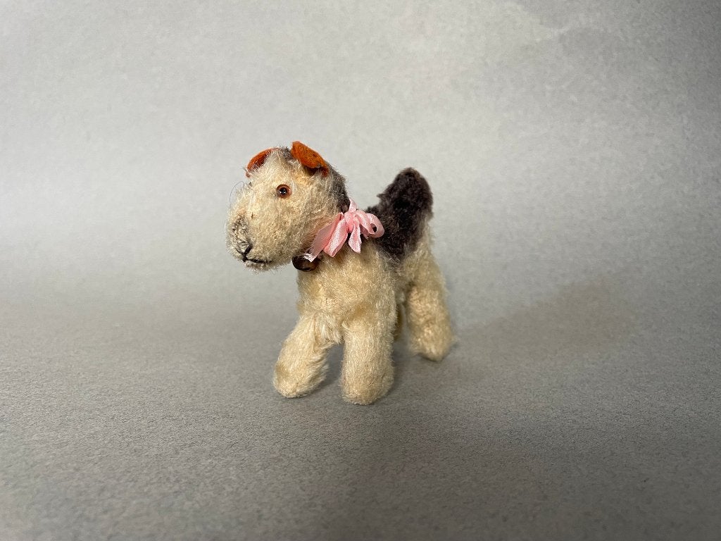 Antiek Fox Terriër hondje van Steiff  2 met knopje in oor, Ophalen of Verzenden