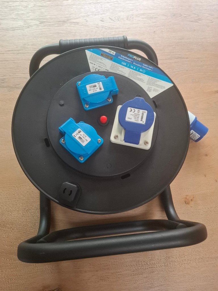 ProPlus CEE/Schuko 25 meter camping kabelhaspel - 2,5 mm², Ophalen, Zo goed als nieuw