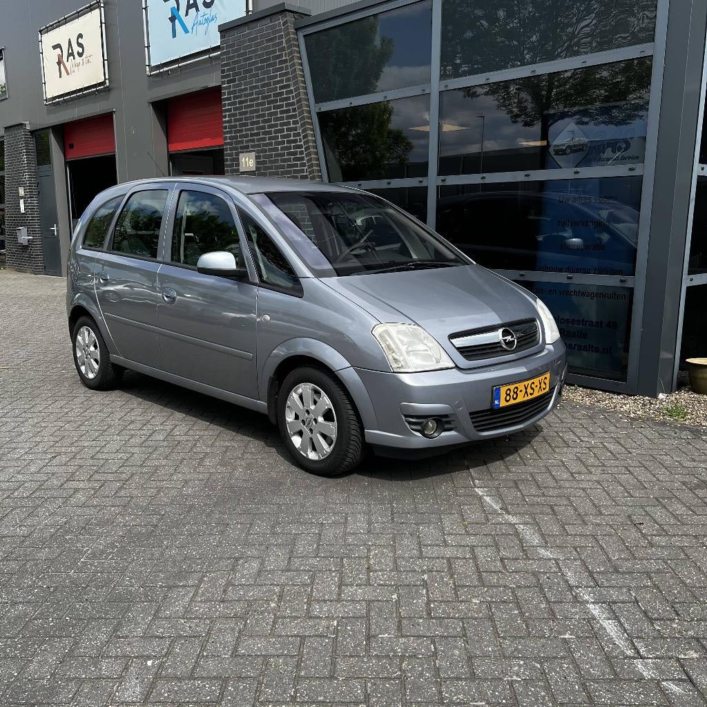 Opel Meriva 1.6 | Hoge Instap | 4 nw all-season | Nette Auto, Voorwielaandrijving, Zwart, 4 cilinders, Handgeschakeld
