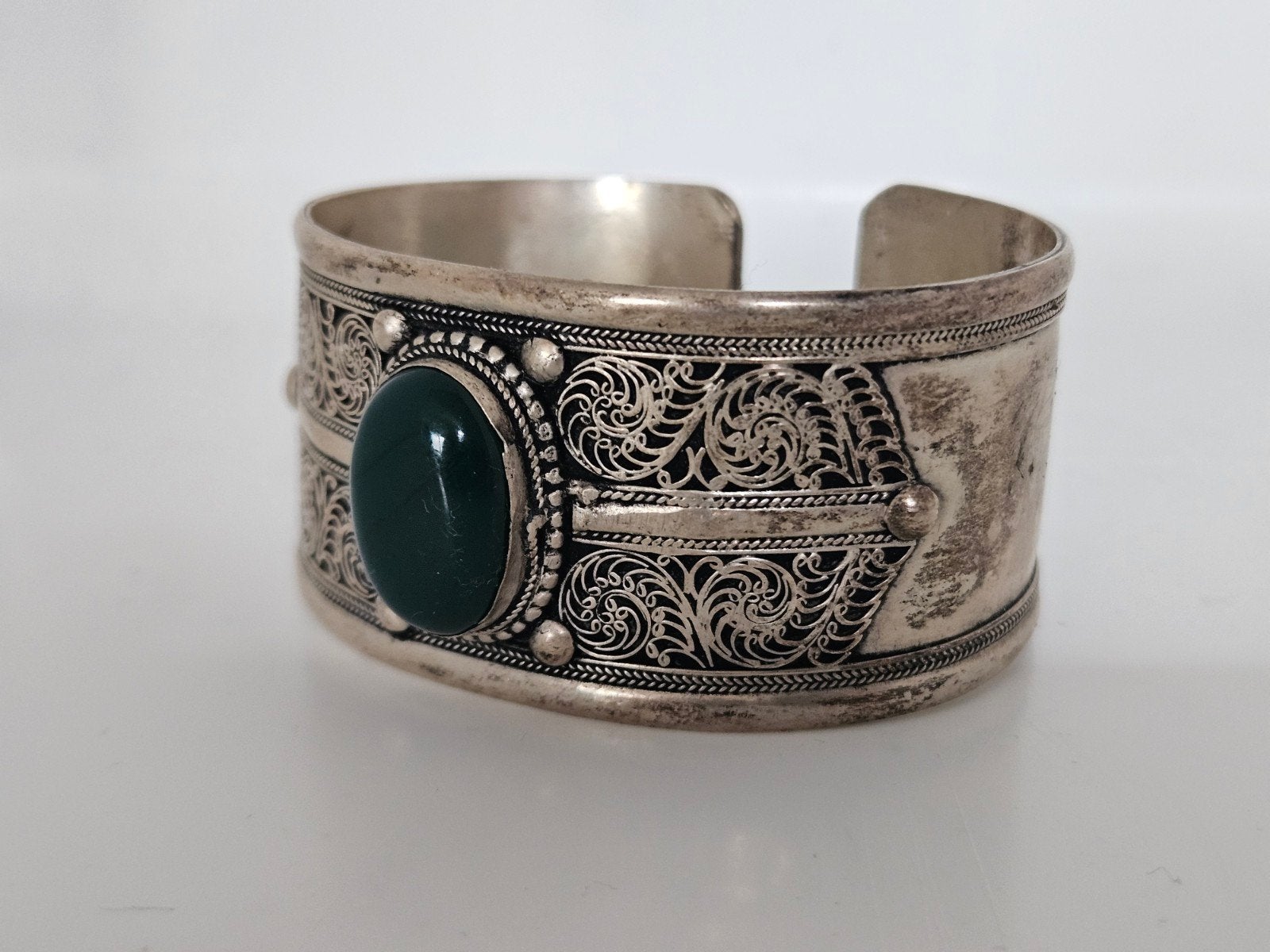 Vintage artisan armband Nepal zilver met groene steen, Gebruikt, Verzenden, Nvt, Nvt