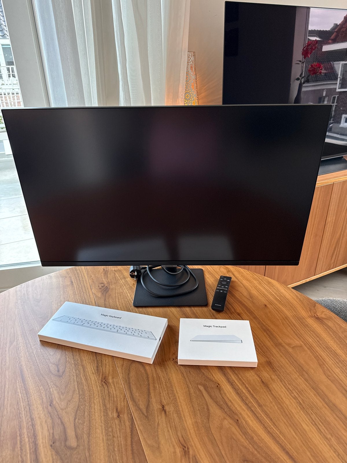 Samsung M7 Smart Monitor 32 inch, Magic Keyboard & Trackpad, Computers en Software, Ophalen, HDMI, VA, Ingebouwde speakers