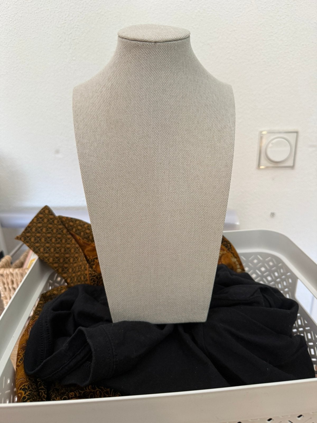Linnen of katoenen buste voor ketting display, Ophalen of Verzenden, Nieuw, Overige materialen