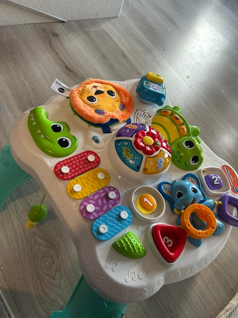 Vtech activiteiten tafel en interactieve nijntje knuffel, Kinderen en Baby's, Speelgoed | Vtech, Ophalen, Zo goed als nieuw, 6 maanden tot 2 jaar