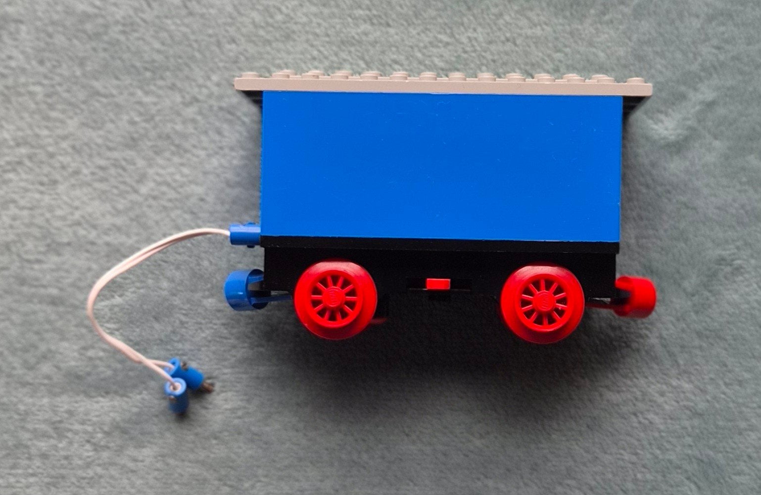 Lego trein 4,5 Volt batterij wagon + aansluit kabeltje., Kinderen en Baby's, Speelgoed | Duplo en Lego, Ophalen of Verzenden, Gebruikt