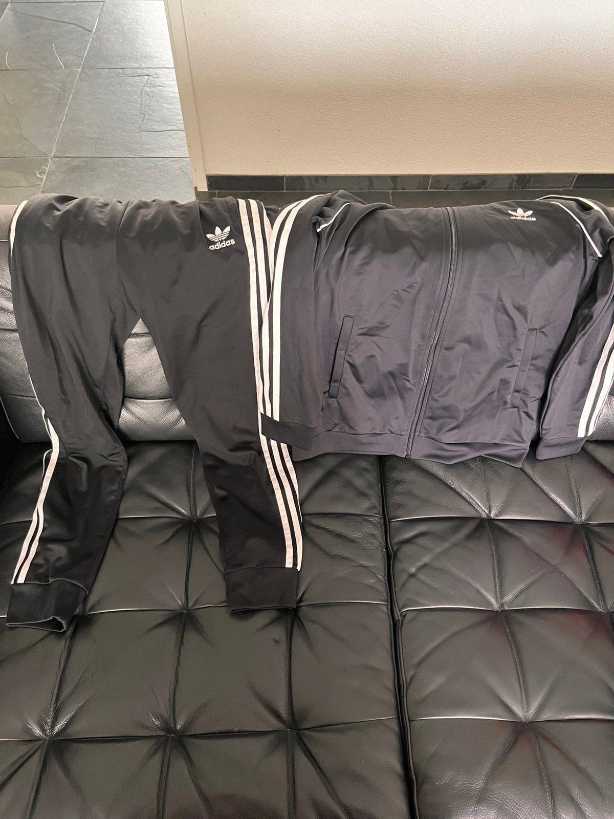 Adidas trainingspak 13-14 jaar, Ophalen, Gebruikt