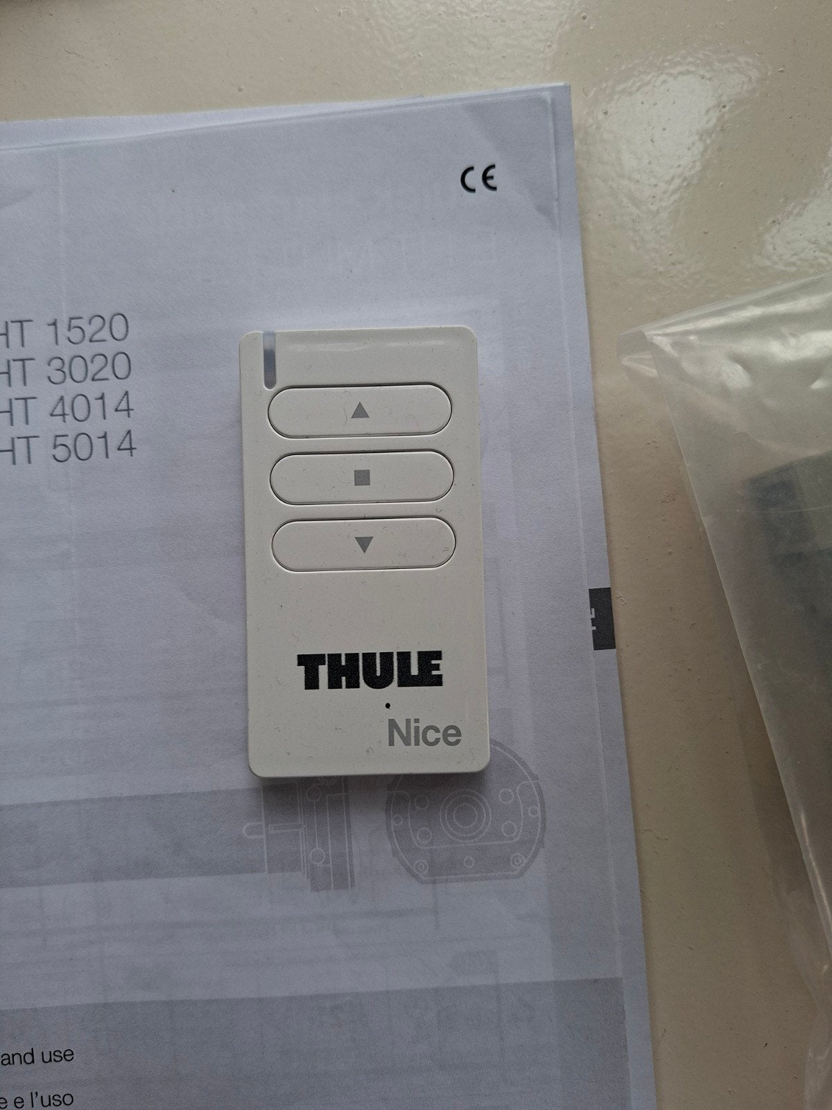 thule nice zonnescherm 5mtr breed €150, Ophalen
