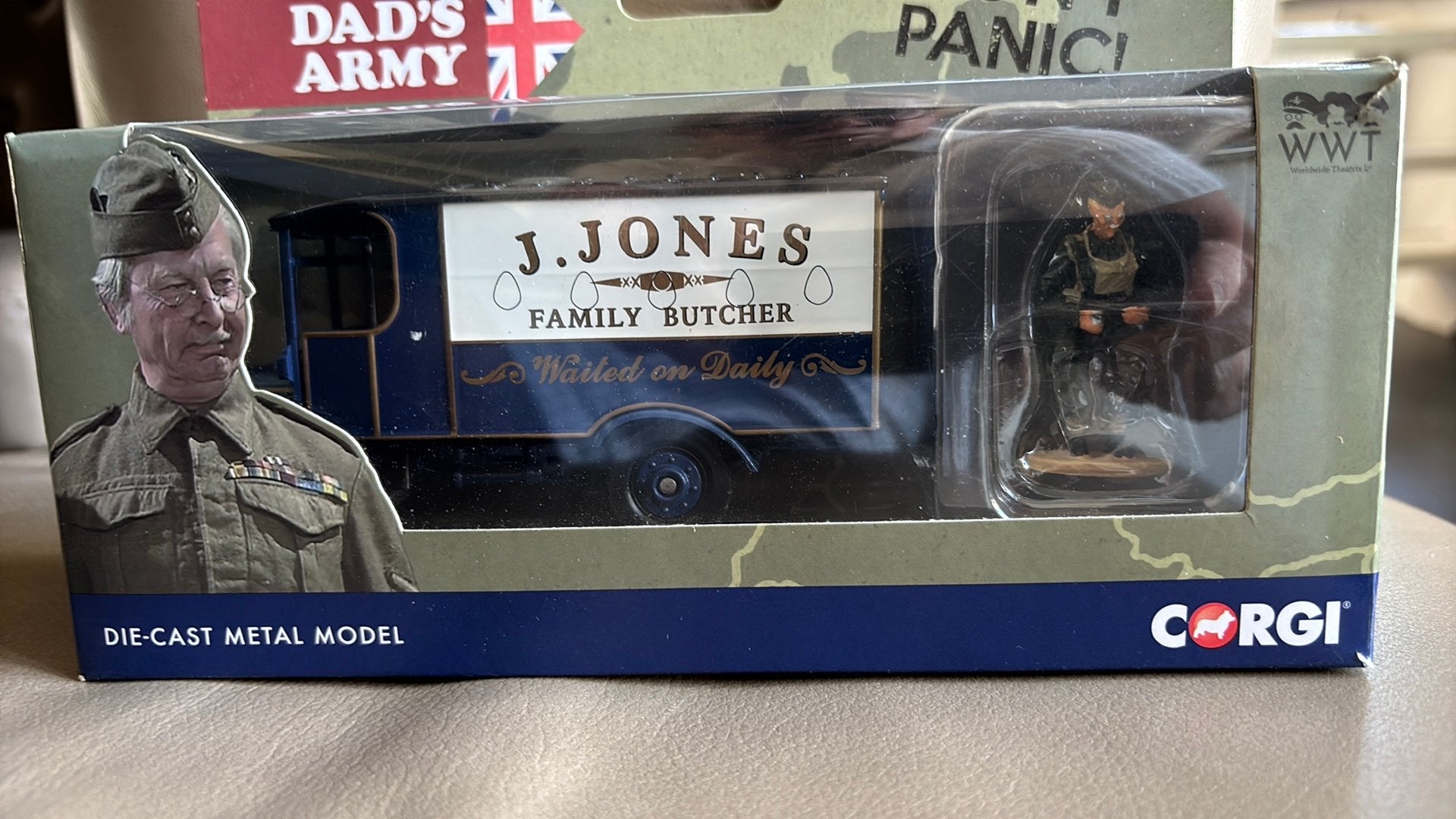 DAD,S ARMY Die Cast Metal Model in doos, Ophalen of Verzenden, Zo goed als nieuw, Bus of Vrachtwagen