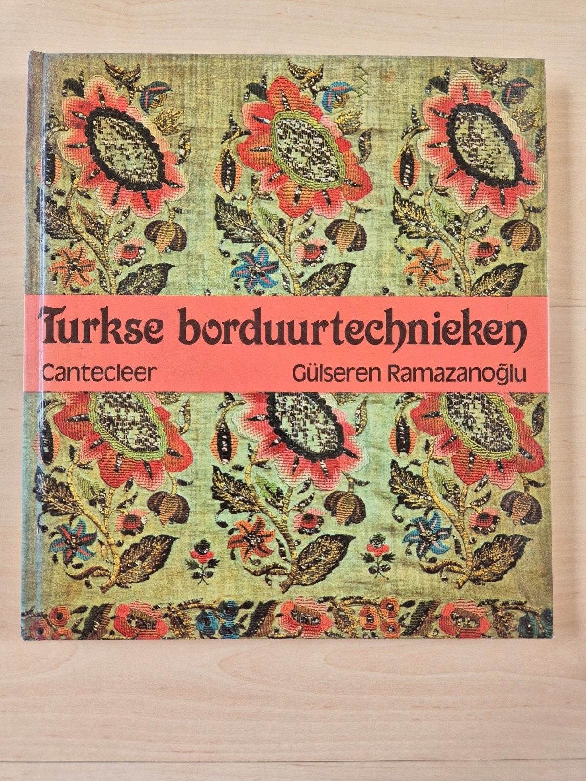 Turkse borduurtechnieken - Gülseren Ramazanoğlu, Boeken, Ophalen of Verzenden, Zo goed als nieuw, Borduren en Naaien, Gülseren Ramazanoğlu