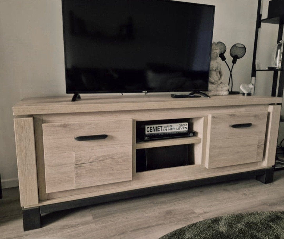 Tv kast, Ophalen