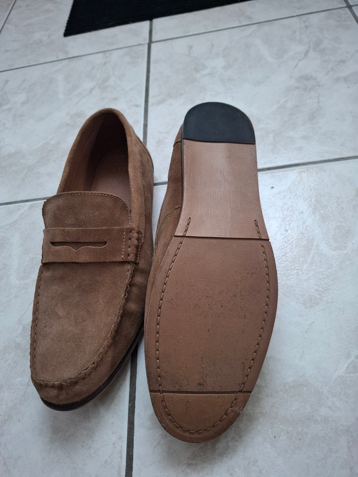 Bruine suède loafers - Maat 45/46, Loafers, Ophalen of Verzenden, Zo goed als nieuw, Onbekend