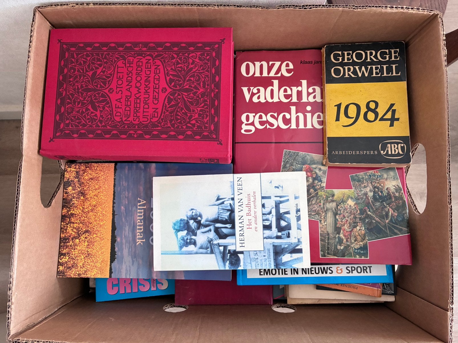Gratis af te halen | doos met diverse boeken, Boeken, Partijen en Verzamelingen, Ophalen, Gelezen, Verschillende onderwerpen
