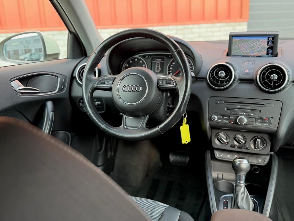 Audi A1 Sportback 1.4 TFSI S-Line Led PDC Stoelvw Navi AC BT, Auto's, Stof, Zwart, 4 cilinders, Bedrijf