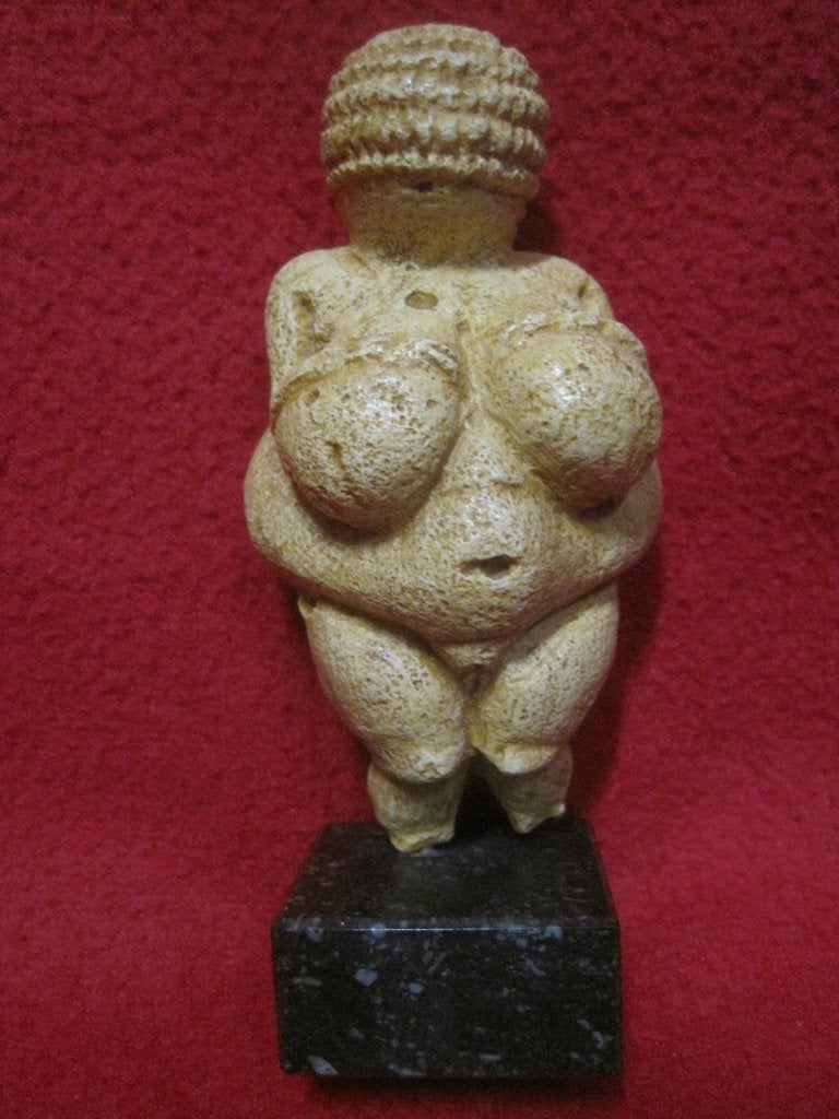 Beeldje Venus van Willendorf., Ophalen of Verzenden, Zo goed als nieuw, Mens